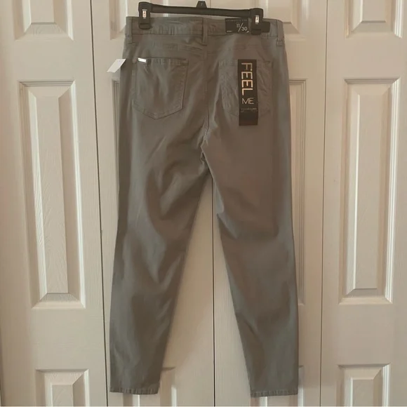 Celebrity Pink Size 11/30 Olive Color Jeans NWT - Picture 3 of 11